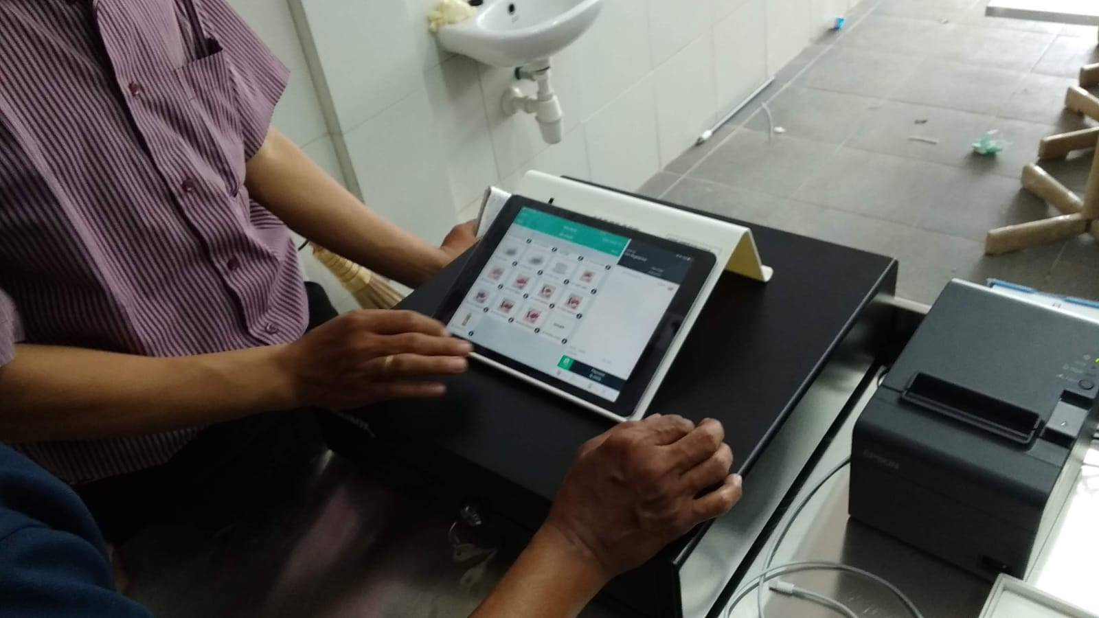 Sistem POS untuk outlet
